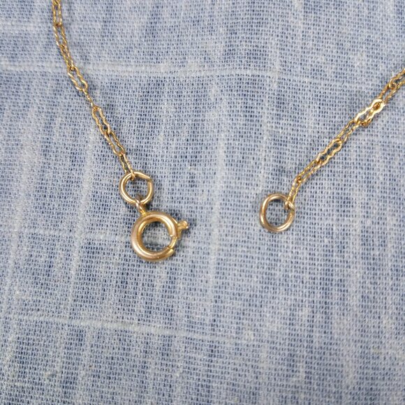 1980s Vintage Necklace with a Long Gold Tone Link Chain and Pink Glass Pendant - Picture 5 of 5